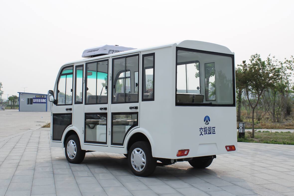 8座封閉式觀光車