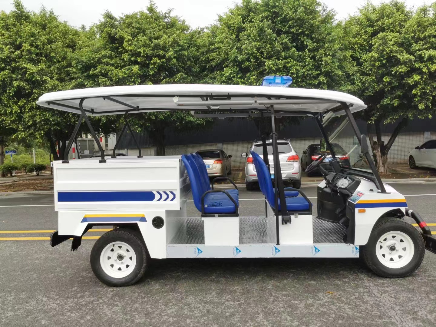 5座電動(dòng)巡邏車帶后斗